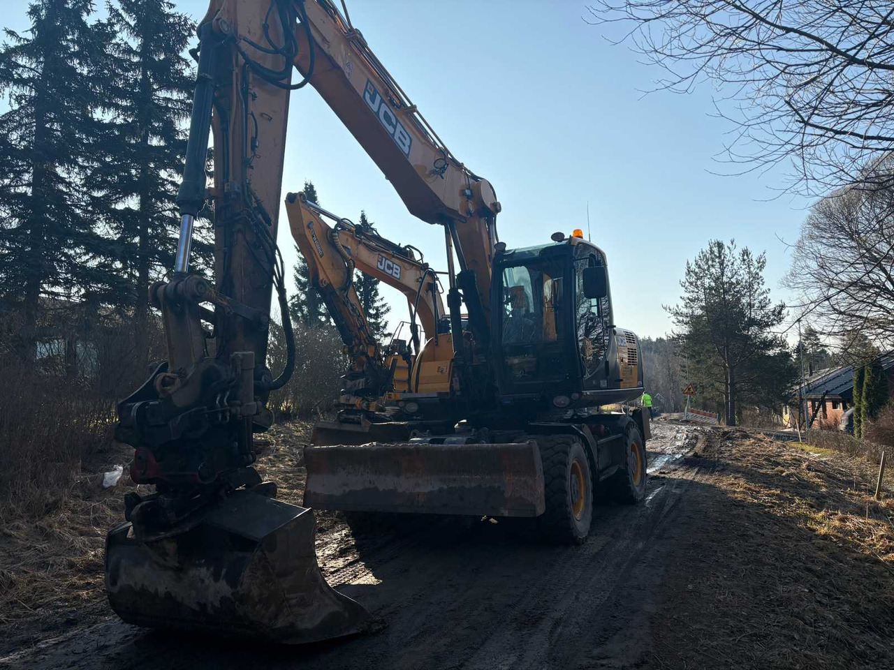 Wheel excavator JCB JS175W TT4F 4.8 - Bager na kotačima: slika Wheel excavator JCB JS175W TT4F 4.8 - Bager na kotačima Wheel excavator JCB JS175W TT4F 4.8 - Bager na kotačima: slika Wheel excavator JCB JS175W TT4F 4.8 - Bager na kotačima