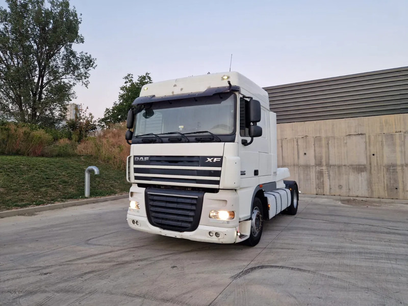 DAF XF 105.460 - Terminalni traktor: slika DAF XF 105.460 - Terminalni traktor DAF XF 105.460 - Terminalni traktor: slika DAF XF 105.460 - Terminalni traktor