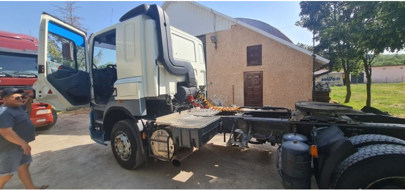 DAF CF 85.430 - Tegljač: slika DAF CF 85.430 - Tegljač DAF CF 85.430 - Tegljač: slika DAF CF 85.430 - Tegljač