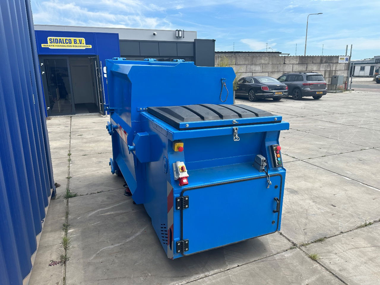 Sidalco Mini pers nat afval 2.5 m3 - Karoserija za kamione za smeće: slika Sidalco Mini pers nat afval 2.5 m3 - Karoserija za kamione za smeće Sidalco Mini pers nat afval 2.5 m3 - Karoserija za kamione za smeće: slika Sidalco Mini pers nat afval 2.5 m3 - Karoserija za kamione za smeće