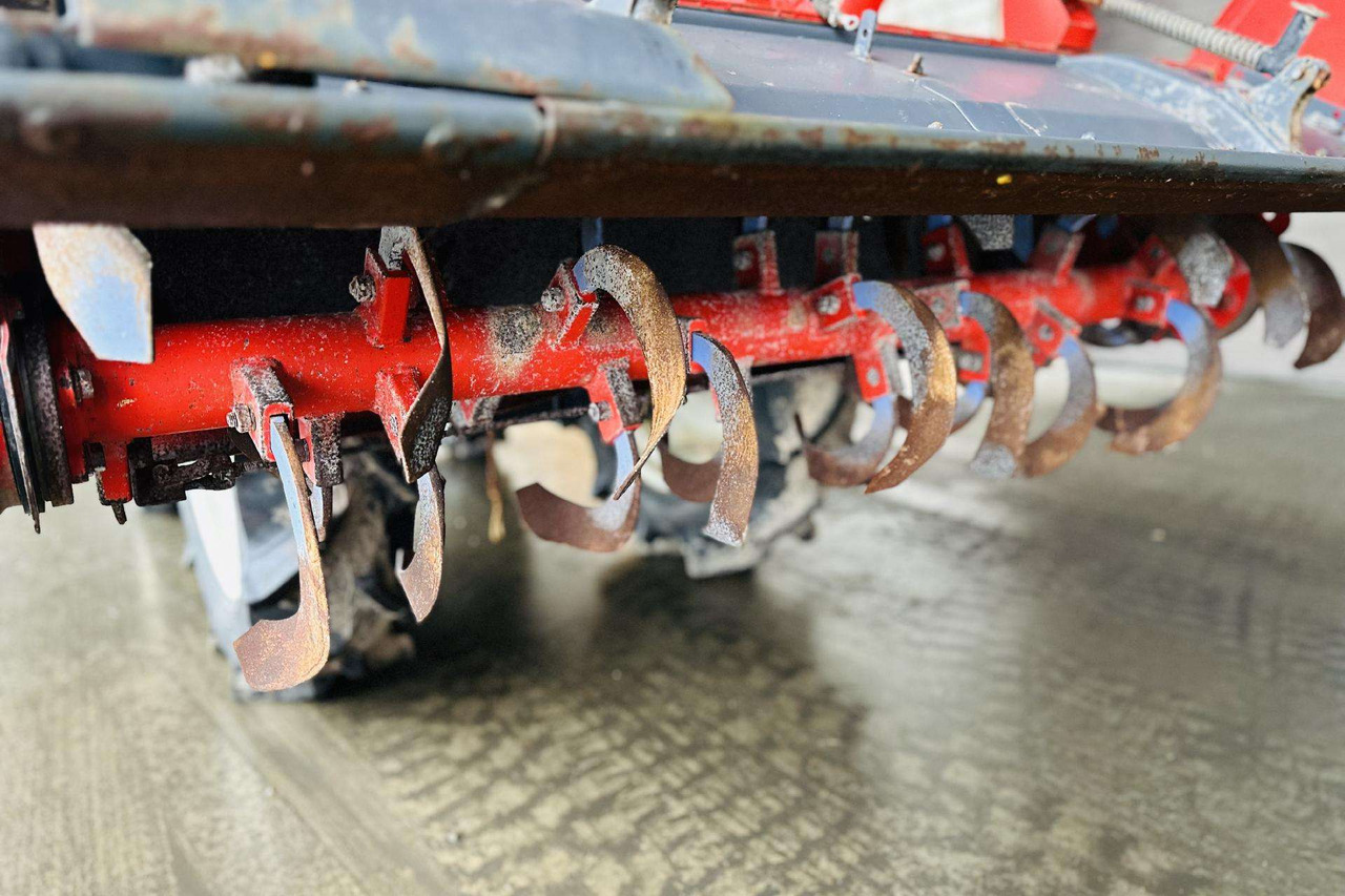 Mitsubishi MTZ23 - Traktor: slika Mitsubishi MTZ23 - Traktor Mitsubishi MTZ23 - Traktor: slika Mitsubishi MTZ23 - Traktor