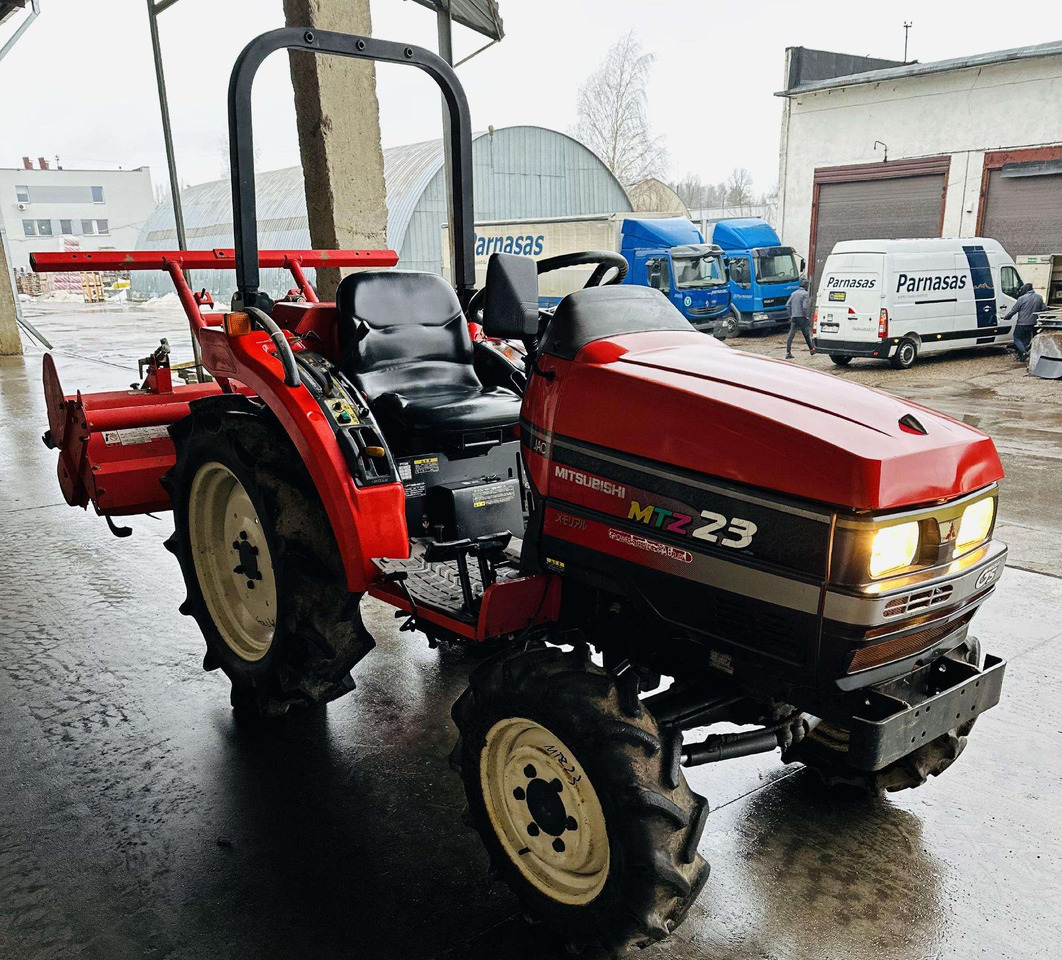 Mitsubishi MTZ23 - Traktor: slika Mitsubishi MTZ23 - Traktor Mitsubishi MTZ23 - Traktor: slika Mitsubishi MTZ23 - Traktor