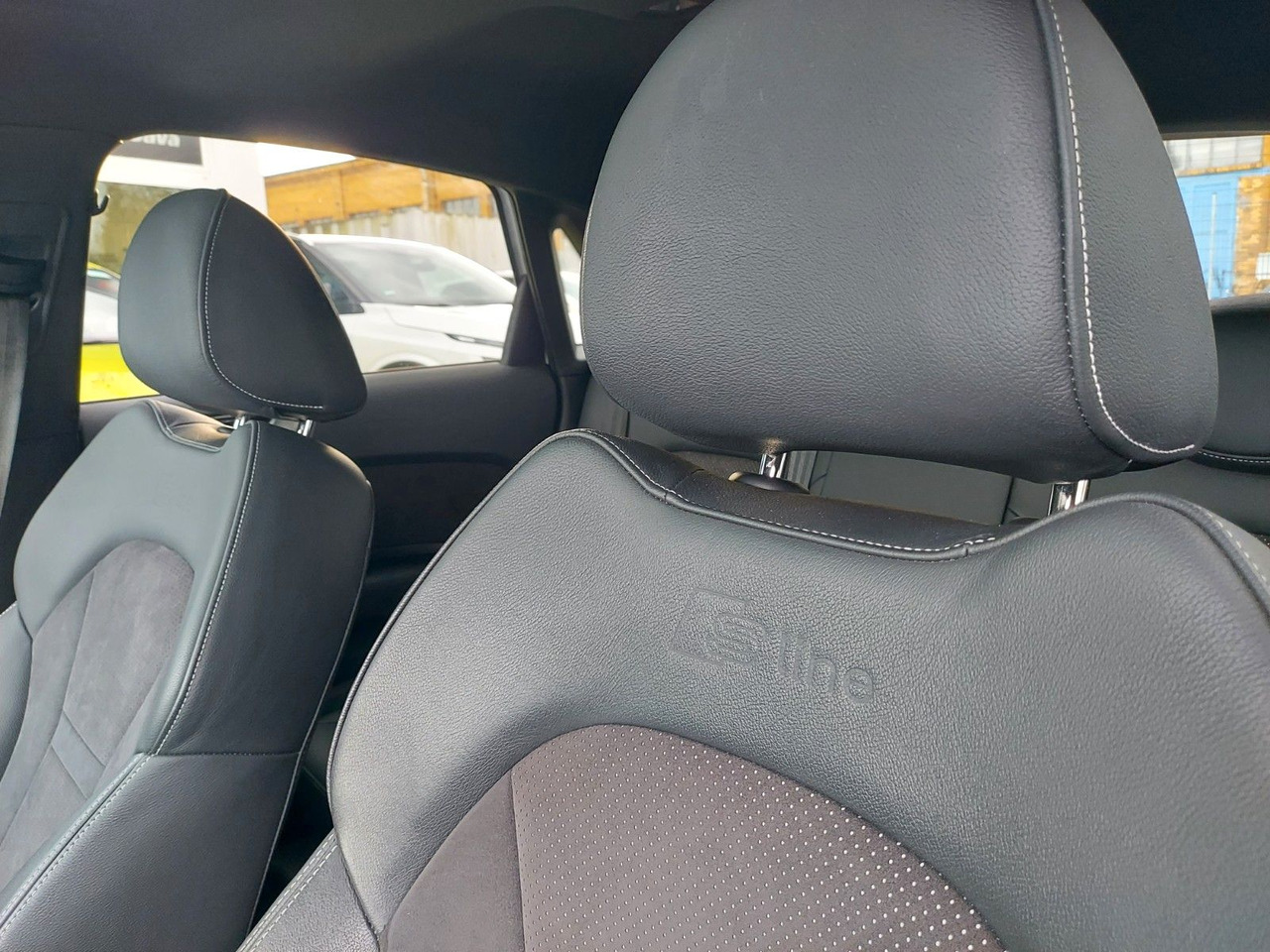 Limuzina Audi A1 Sportback sport S-Line Pano Bose Xenon DAB: slika Limuzina Audi A1 Sportback sport S-Line Pano Bose Xenon DAB Limuzina Audi A1 Sportback sport S-Line Pano Bose Xenon DAB: slika Limuzina Audi A1 Sportback sport S-Line Pano Bose Xenon DAB