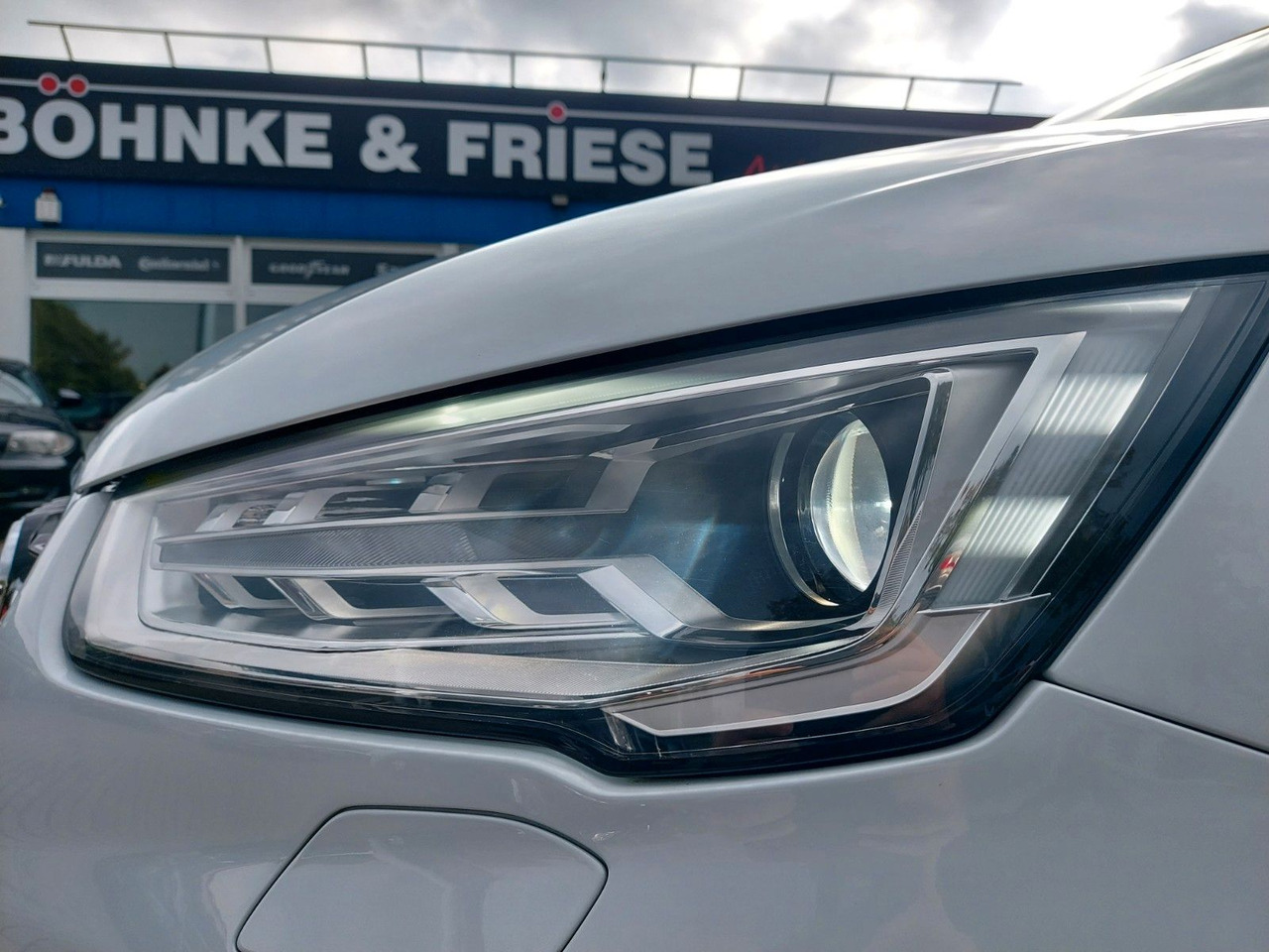 Audi A1 Sportback sport S-Line Pano Bose Xenon DAB - Limuzina: slika Audi A1 Sportback sport S-Line Pano Bose Xenon DAB - Limuzina Audi A1 Sportback sport S-Line Pano Bose Xenon DAB - Limuzina: slika Audi A1 Sportback sport S-Line Pano Bose Xenon DAB - Limuzina