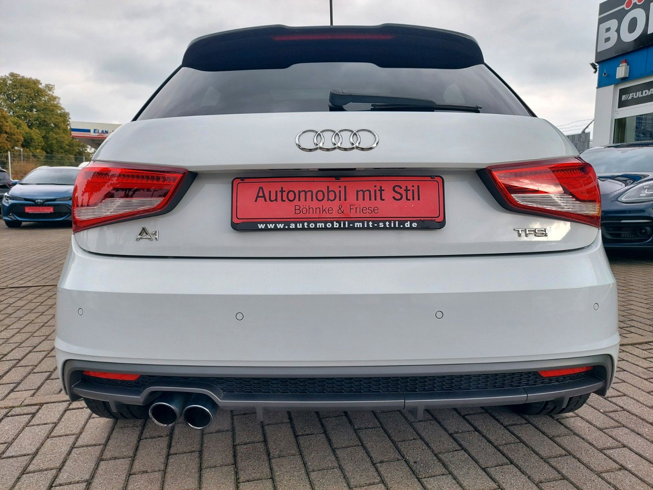 Limuzina Audi A1 Sportback sport S-Line Pano Bose Xenon DAB: slika Limuzina Audi A1 Sportback sport S-Line Pano Bose Xenon DAB Limuzina Audi A1 Sportback sport S-Line Pano Bose Xenon DAB: slika Limuzina Audi A1 Sportback sport S-Line Pano Bose Xenon DAB