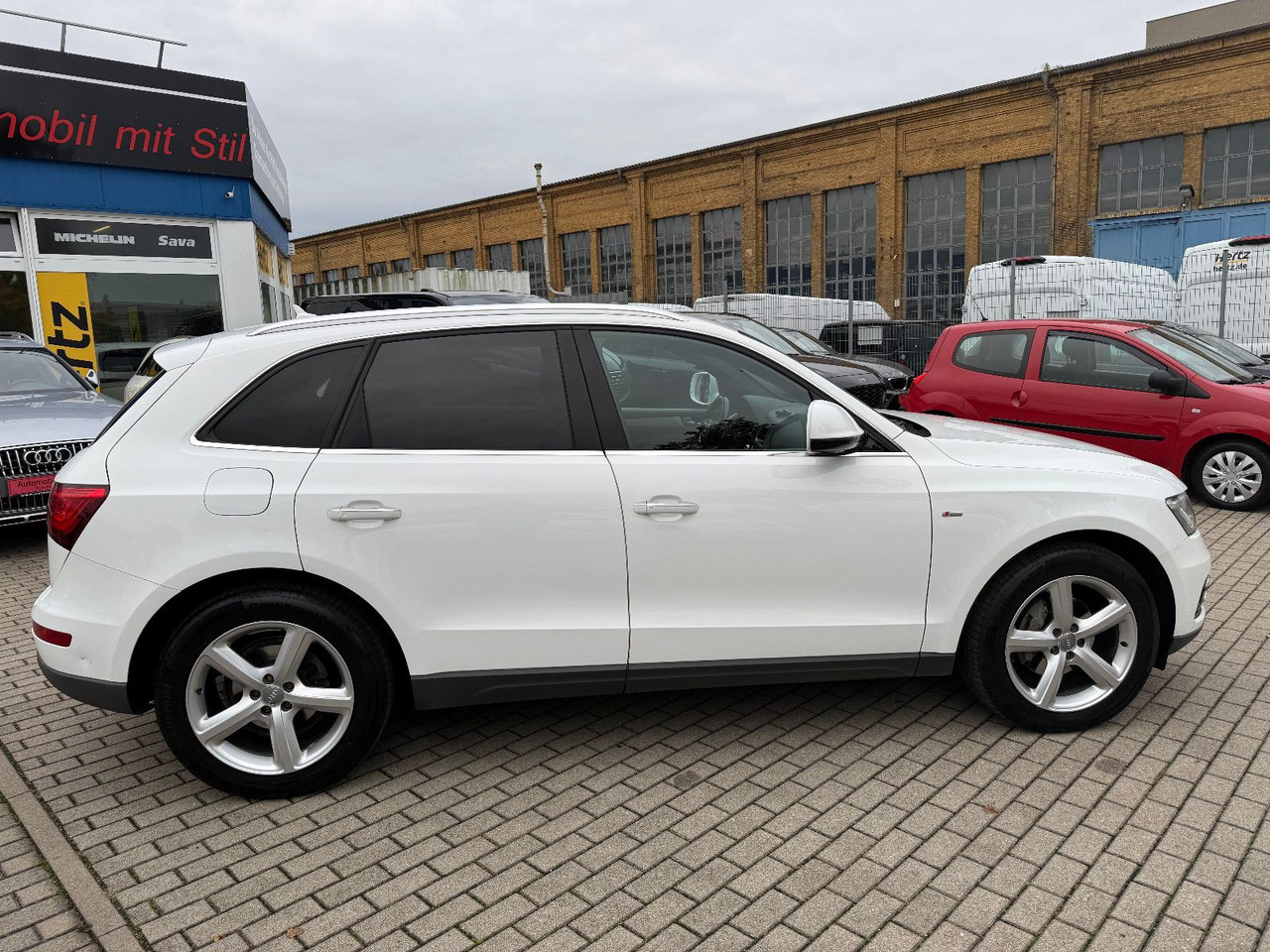 Audi Q5 2.0 TDI CLEAN DIESEL S -LINE XENON LED ACC - SUV: slika Audi Q5 2.0 TDI CLEAN DIESEL S -LINE XENON LED ACC - SUV Audi Q5 2.0 TDI CLEAN DIESEL S -LINE XENON LED ACC - SUV: slika Audi Q5 2.0 TDI CLEAN DIESEL S -LINE XENON LED ACC - SUV