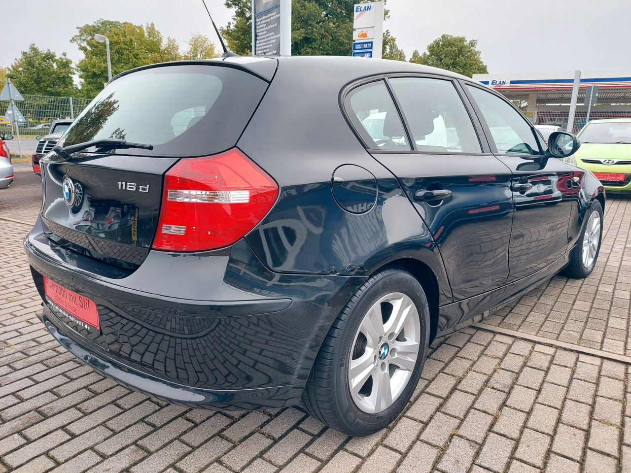 BMW 116 Baureihe 1 Lim. 116d Klima Sitzheizung - Limuzina: slika BMW 116 Baureihe 1 Lim. 116d Klima Sitzheizung - Limuzina BMW 116 Baureihe 1 Lim. 116d Klima Sitzheizung - Limuzina: slika BMW 116 Baureihe 1 Lim. 116d Klima Sitzheizung - Limuzina