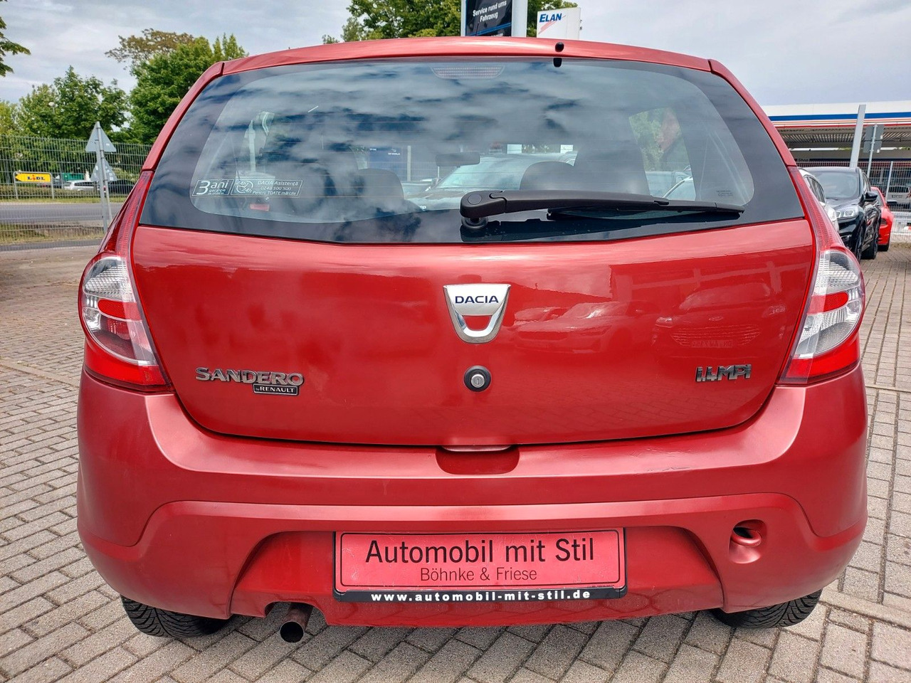Dacia Sandero 1.4 MPI CD-Radio M+S - Limuzina: slika Dacia Sandero 1.4 MPI CD-Radio M+S - Limuzina Dacia Sandero 1.4 MPI CD-Radio M+S - Limuzina: slika Dacia Sandero 1.4 MPI CD-Radio M+S - Limuzina