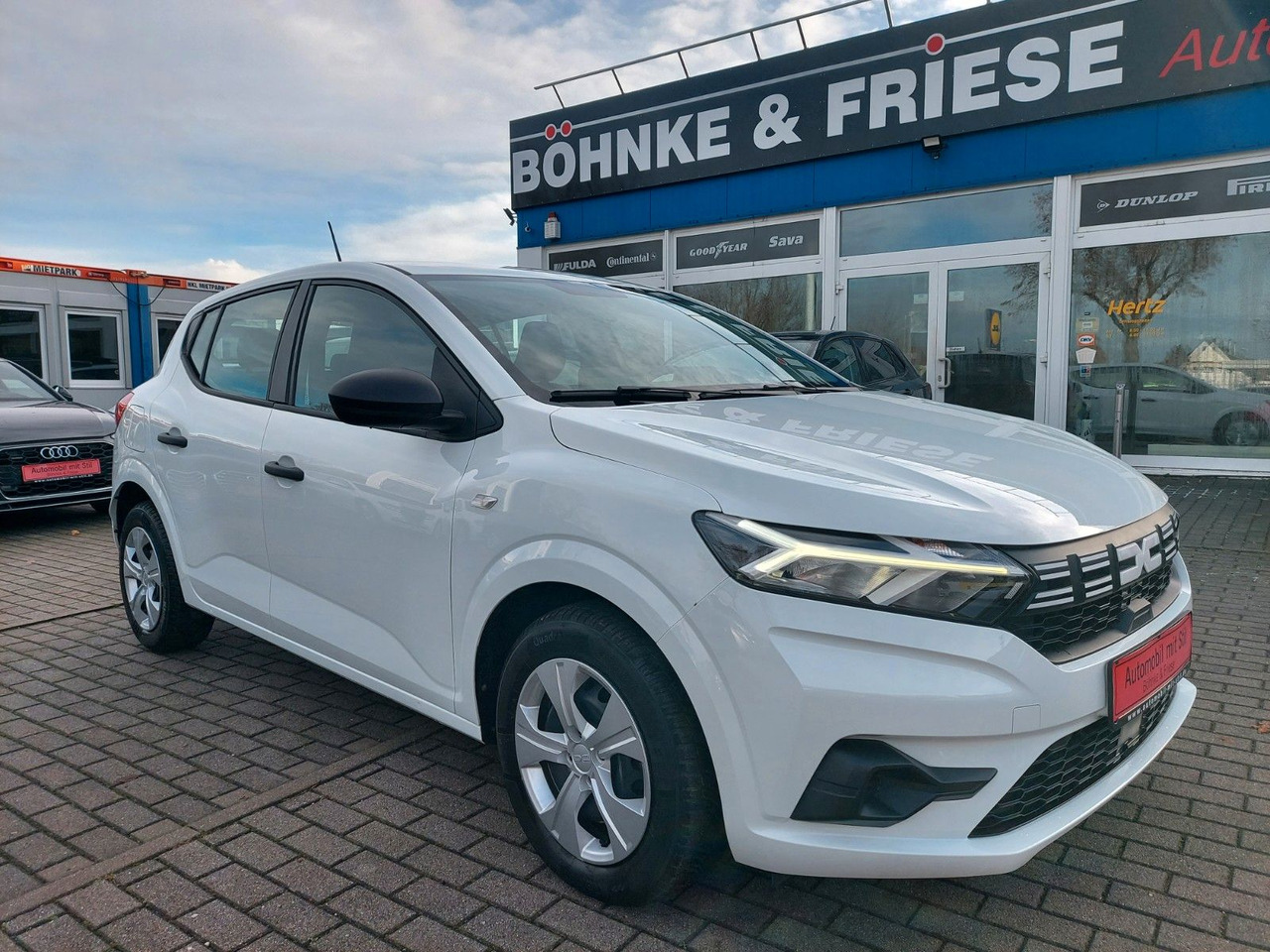 Dacia Sandero III Essential Klima DAB M+S Android PDC - Limuzina: slika Dacia Sandero III Essential Klima DAB M+S Android PDC - Limuzina Dacia Sandero III Essential Klima DAB M+S Android PDC - Limuzina: slika Dacia Sandero III Essential Klima DAB M+S Android PDC - Limuzina