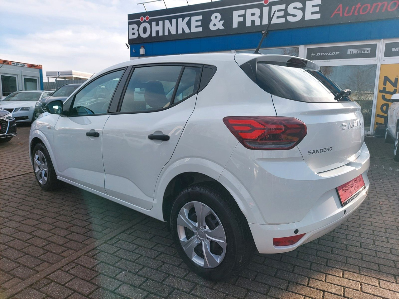 Dacia Sandero III Essential Klima DAB M+S Android PDC - Limuzina: slika Dacia Sandero III Essential Klima DAB M+S Android PDC - Limuzina Dacia Sandero III Essential Klima DAB M+S Android PDC - Limuzina: slika Dacia Sandero III Essential Klima DAB M+S Android PDC - Limuzina