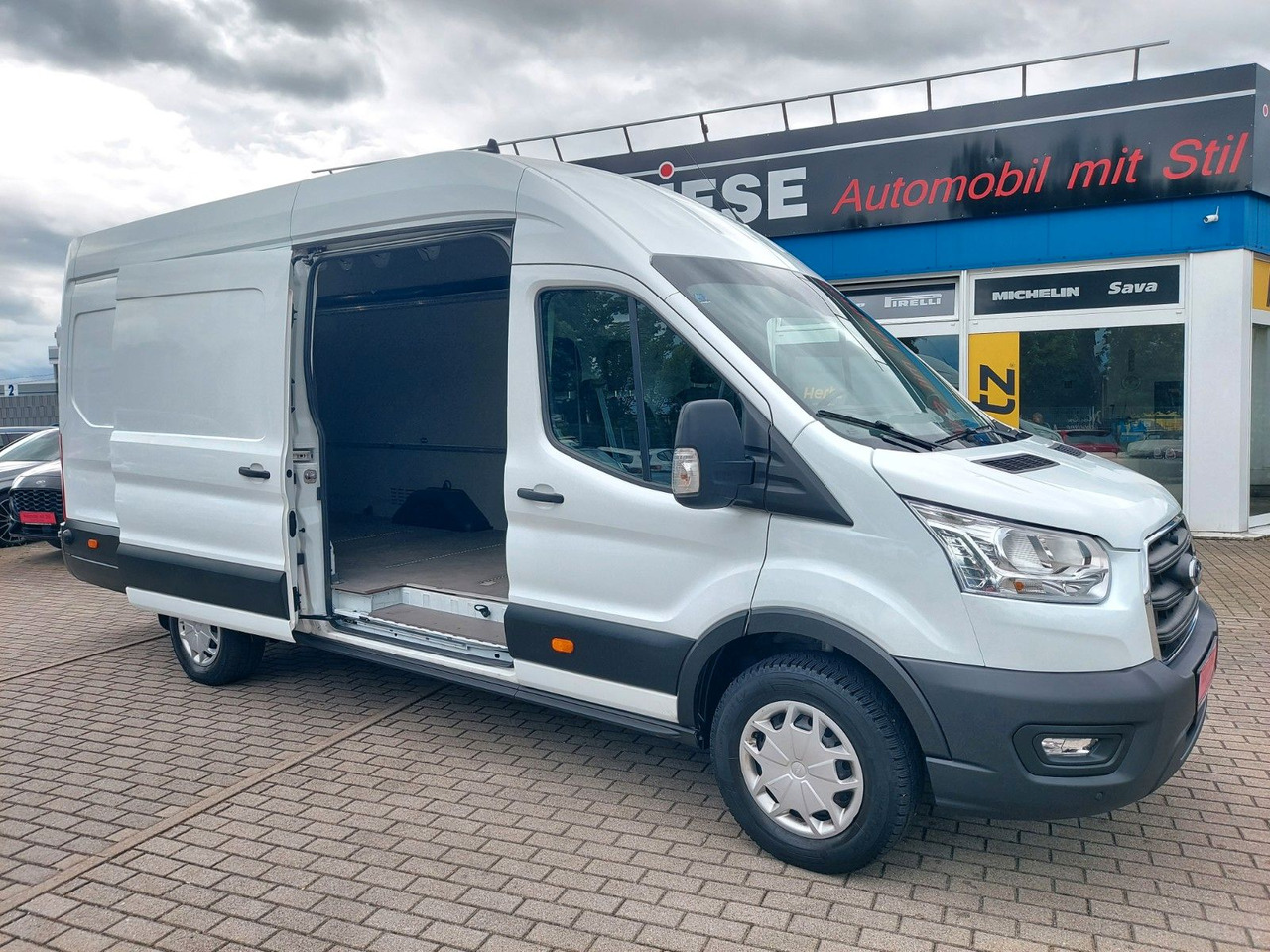 Ford Transit Kasten 350 L4 lang hoch Klima Cam DAB - Putnički kombi: slika Ford Transit Kasten 350 L4 lang hoch Klima Cam DAB - Putnički kombi Ford Transit Kasten 350 L4 lang hoch Klima Cam DAB - Putnički kombi: slika Ford Transit Kasten 350 L4 lang hoch Klima Cam DAB - Putnički kombi