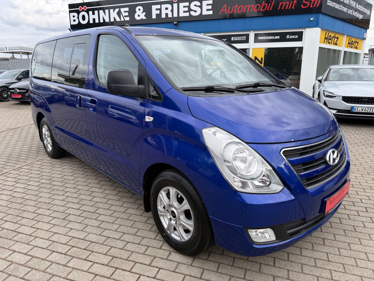 Hyundai H-1 Travel Comfort 8 SITZER KLIMAA. STANDHEIZUNG - Putnički kombi: slika Hyundai H-1 Travel Comfort 8 SITZER KLIMAA. STANDHEIZUNG - Putnički kombi Hyundai H-1 Travel Comfort 8 SITZER KLIMAA. STANDHEIZUNG - Putnički kombi: slika Hyundai H-1 Travel Comfort 8 SITZER KLIMAA. STANDHEIZUNG - Putnički kombi