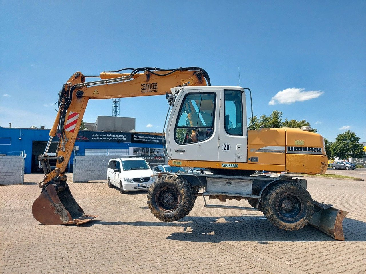 Liebherr A 316 LITRONIC TL + 2005 DEUTZ 13400 STD. Liebherr A 316 LITRONIC TL + 2005 DEUTZ 13400 STD. - Bager na kotačima: slika Liebherr A 316 LITRONIC TL + 2005 DEUTZ 13400 STD. Liebherr A 316 LITRONIC TL + 2005 DEUTZ 13400 STD. - Bager na kotačima Liebherr A 316 LITRONIC TL + 2005 DEUTZ 13400 STD. Liebherr A 316 LITRONIC TL + 2005 DEUTZ 13400 STD. - Bager na kotačima: slika Liebherr A 316 LITRONIC TL + 2005 DEUTZ 13400 STD. Liebherr A 316 LITRONIC TL + 2005 DEUTZ 13400 STD. - Bager na kotačima