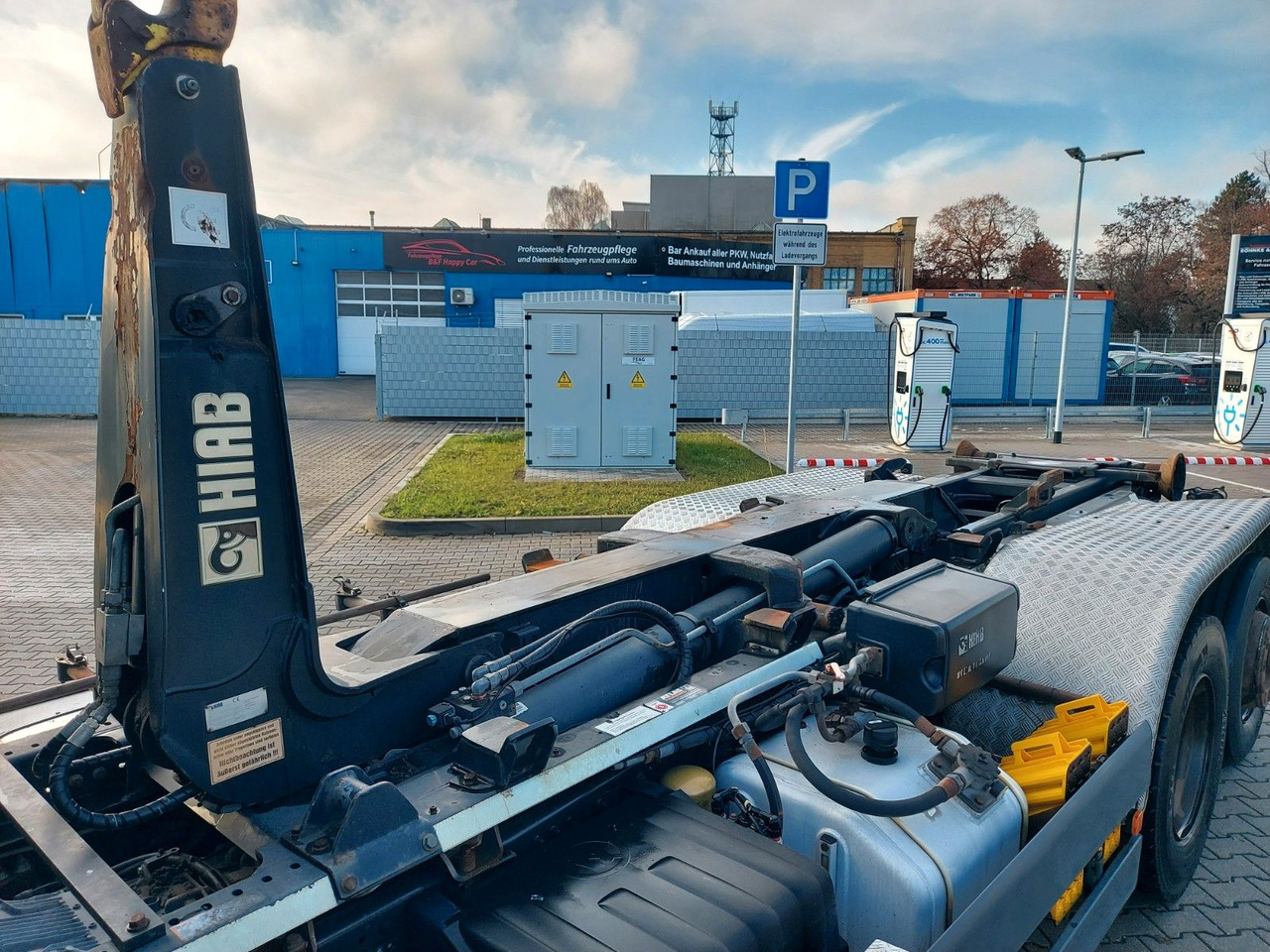 MAN 26.400 ABROLLER HIAB - Kamion s kukastom dizalicom: slika MAN 26.400 ABROLLER HIAB - Kamion s kukastom dizalicom MAN 26.400 ABROLLER HIAB - Kamion s kukastom dizalicom: slika MAN 26.400 ABROLLER HIAB - Kamion s kukastom dizalicom