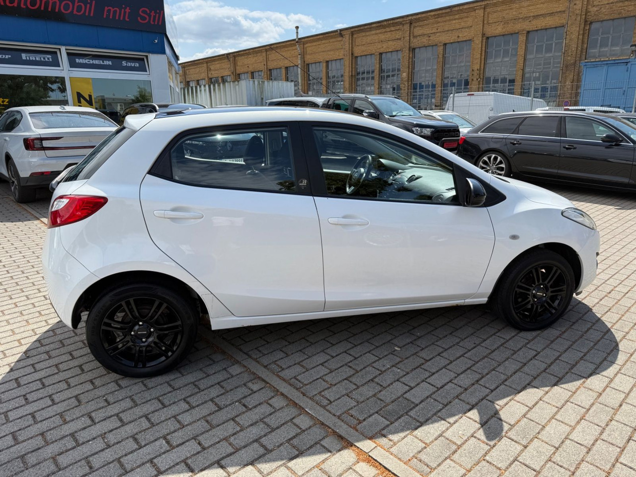 Mazda 2 Lim. 1.3 Origami 5 TÜER KLIMA SHZ TÜV NEU - Automobil: slika Mazda 2 Lim. 1.3 Origami 5 TÜER KLIMA SHZ TÜV NEU - Automobil Mazda 2 Lim. 1.3 Origami 5 TÜER KLIMA SHZ TÜV NEU - Automobil: slika Mazda 2 Lim. 1.3 Origami 5 TÜER KLIMA SHZ TÜV NEU - Automobil