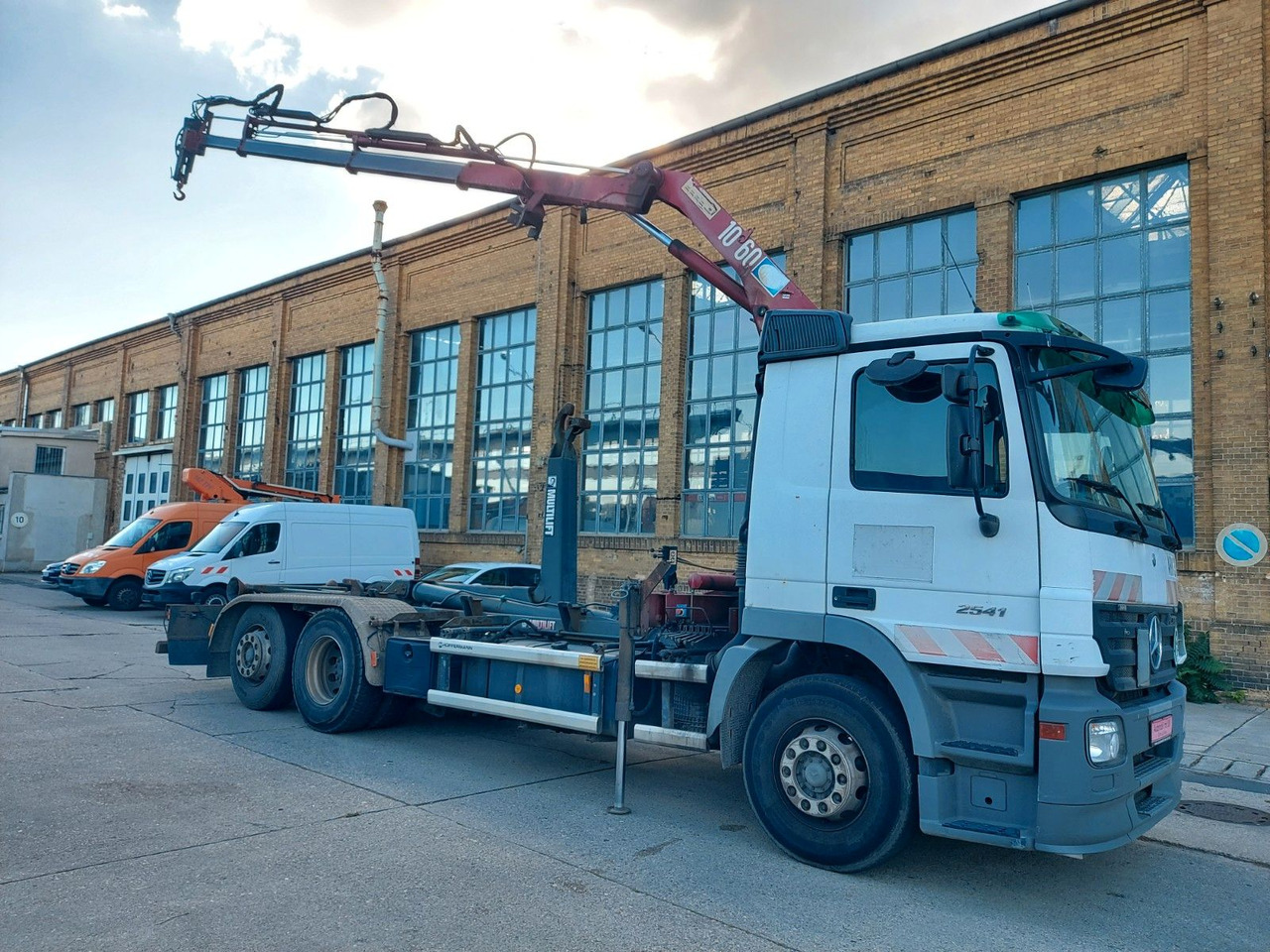 Mercedes-Benz Actros 6-Zyl. 2541 HMF KRAN ABROLLKIPPER - Kamion s kukastom dizalicom, Kamion s kranom: slika Mercedes-Benz Actros 6-Zyl. 2541 HMF KRAN ABROLLKIPPER - Kamion s kukastom dizalicom, Kamion s kranom Mercedes-Benz Actros 6-Zyl. 2541 HMF KRAN ABROLLKIPPER - Kamion s kukastom dizalicom, Kamion s kranom: slika Mercedes-Benz Actros 6-Zyl. 2541 HMF KRAN ABROLLKIPPER - Kamion s kukastom dizalicom, Kamion s kranom