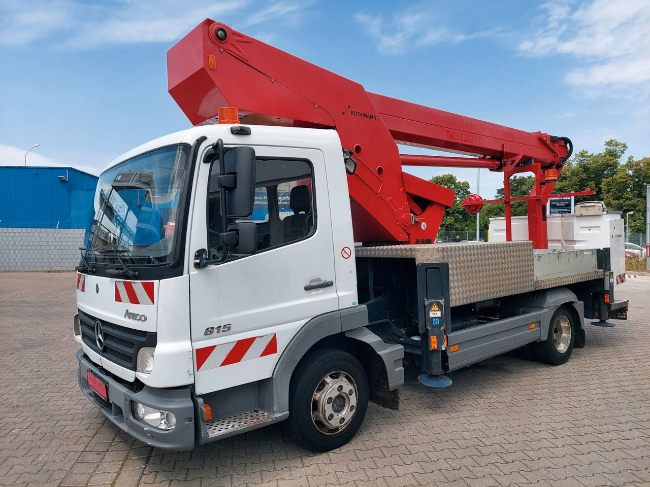 Podizna platforma montirana na kamion Mercedes-Benz Atego 2 4-Zyl. 4x2  RUTHMANN T270  27 METER: slika Podizna platforma montirana na kamion Mercedes-Benz Atego 2 4-Zyl. 4x2  RUTHMANN T270  27 METER