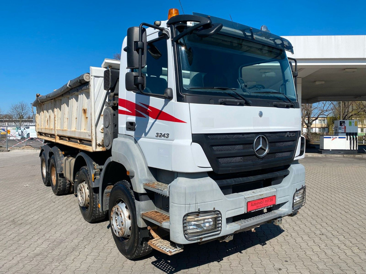 Mercedes-Benz Axor 2 C 4-Achser 3243 8x4 Kipp RETARDER MEILLER - Kiper: slika Mercedes-Benz Axor 2 C 4-Achser 3243 8x4 Kipp RETARDER MEILLER - Kiper Mercedes-Benz Axor 2 C 4-Achser 3243 8x4 Kipp RETARDER MEILLER - Kiper: slika Mercedes-Benz Axor 2 C 4-Achser 3243 8x4 Kipp RETARDER MEILLER - Kiper