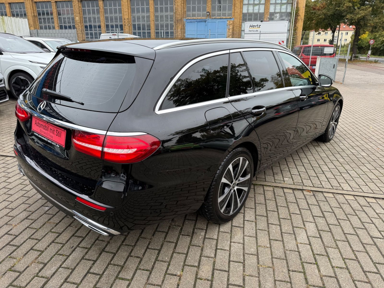 Mercedes-Benz E -Klasse T-Modell E 300 de LED NAVI ACC TEILLED - Karavan: slika  Mercedes-Benz E -Klasse T-Modell E 300 de LED NAVI ACC TEILLED - Karavan Mercedes-Benz E -Klasse T-Modell E 300 de LED NAVI ACC TEILLED - Karavan: slika  Mercedes-Benz E -Klasse T-Modell E 300 de LED NAVI ACC TEILLED - Karavan