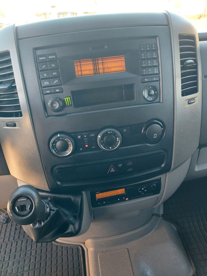 Mercedes-Benz Sprinter II Kasten 313 /314 KLima Standheizung - Putnički kombi: slika Mercedes-Benz Sprinter II Kasten 313 /314 KLima Standheizung - Putnički kombi Mercedes-Benz Sprinter II Kasten 313 /314 KLima Standheizung - Putnički kombi: slika Mercedes-Benz Sprinter II Kasten 313 /314 KLima Standheizung - Putnički kombi