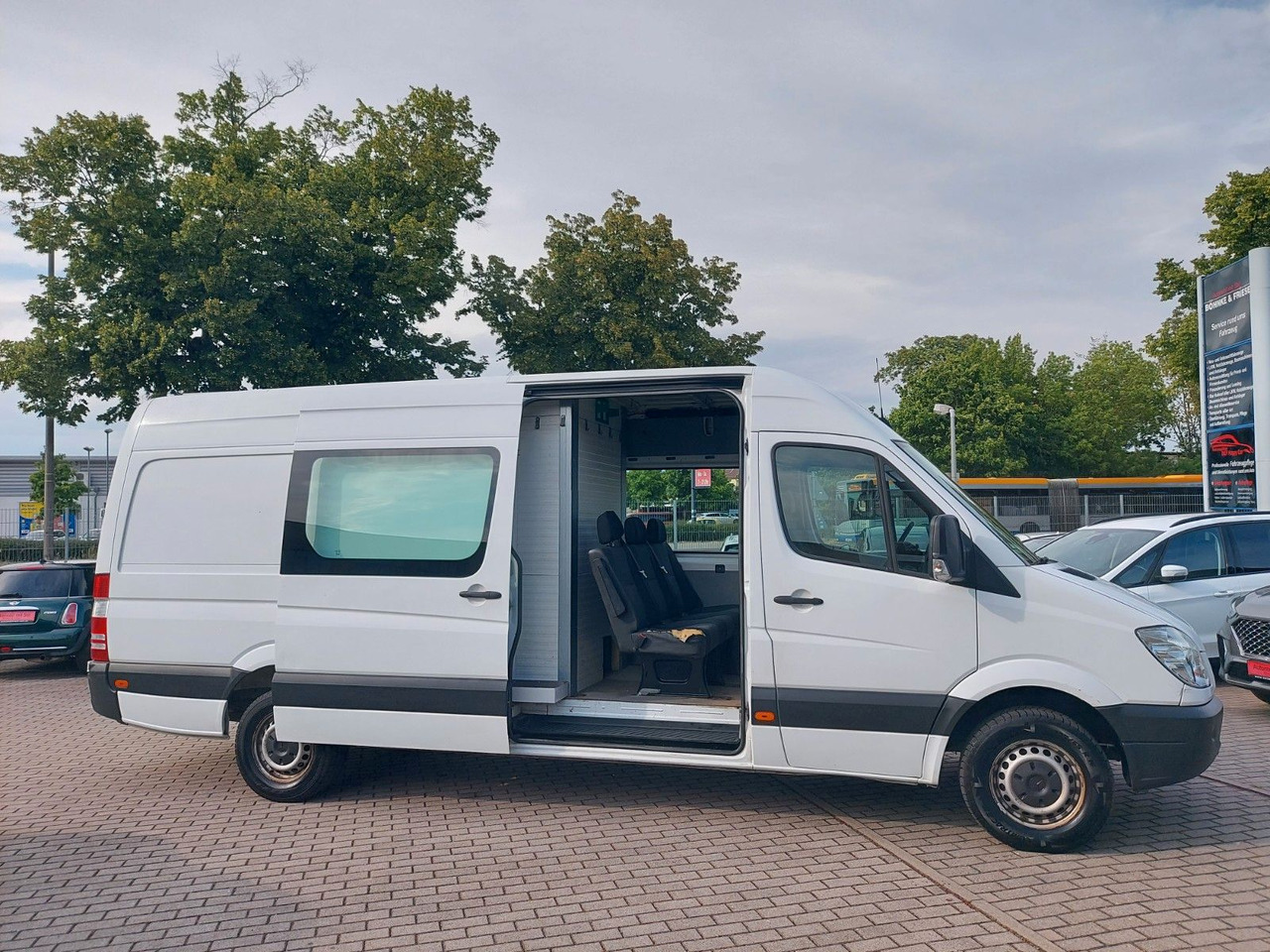 Mercedes-Benz Sprinter II Kasten 316 CDI MIXTO 6 SITZER MAXI - Putnički kombi: slika  Mercedes-Benz Sprinter II Kasten 316 CDI MIXTO 6 SITZER MAXI - Putnički kombi Mercedes-Benz Sprinter II Kasten 316 CDI MIXTO 6 SITZER MAXI - Putnički kombi: slika  Mercedes-Benz Sprinter II Kasten 316 CDI MIXTO 6 SITZER MAXI - Putnički kombi
