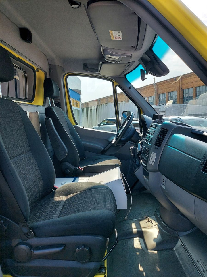 Novi Vozilo hitne pomoći Mercedes-Benz Sprinter II Pritsche 516 Autom. RTW Ambulance: slika Novi Vozilo hitne pomoći Mercedes-Benz Sprinter II Pritsche 516 Autom. RTW Ambulance