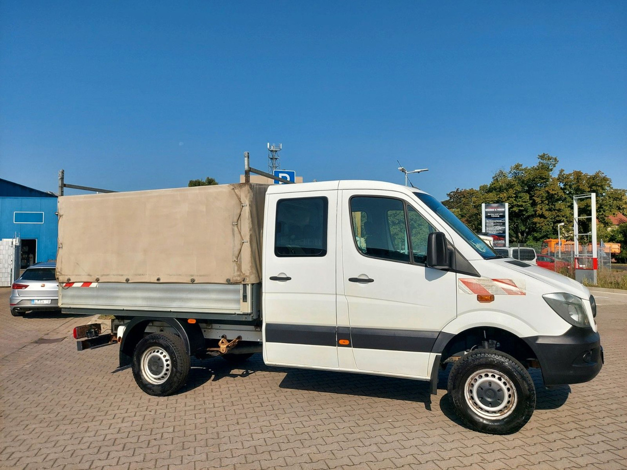 Mercedes-Benz Sprinter II Pritsche DoKa 316 4X4 6Sitze Klima - Dostavno vozilo s ceradom, Dostavno vozilo s dvostrukom kabinom: slika Mercedes-Benz Sprinter II Pritsche DoKa 316 4X4 6Sitze Klima - Dostavno vozilo s ceradom, Dostavno vozilo s dvostrukom kabinom Mercedes-Benz Sprinter II Pritsche DoKa 316 4X4 6Sitze Klima - Dostavno vozilo s ceradom, Dostavno vozilo s dvostrukom kabinom: slika Mercedes-Benz Sprinter II Pritsche DoKa 316 4X4 6Sitze Klima - Dostavno vozilo s ceradom, Dostavno vozilo s dvostrukom kabinom