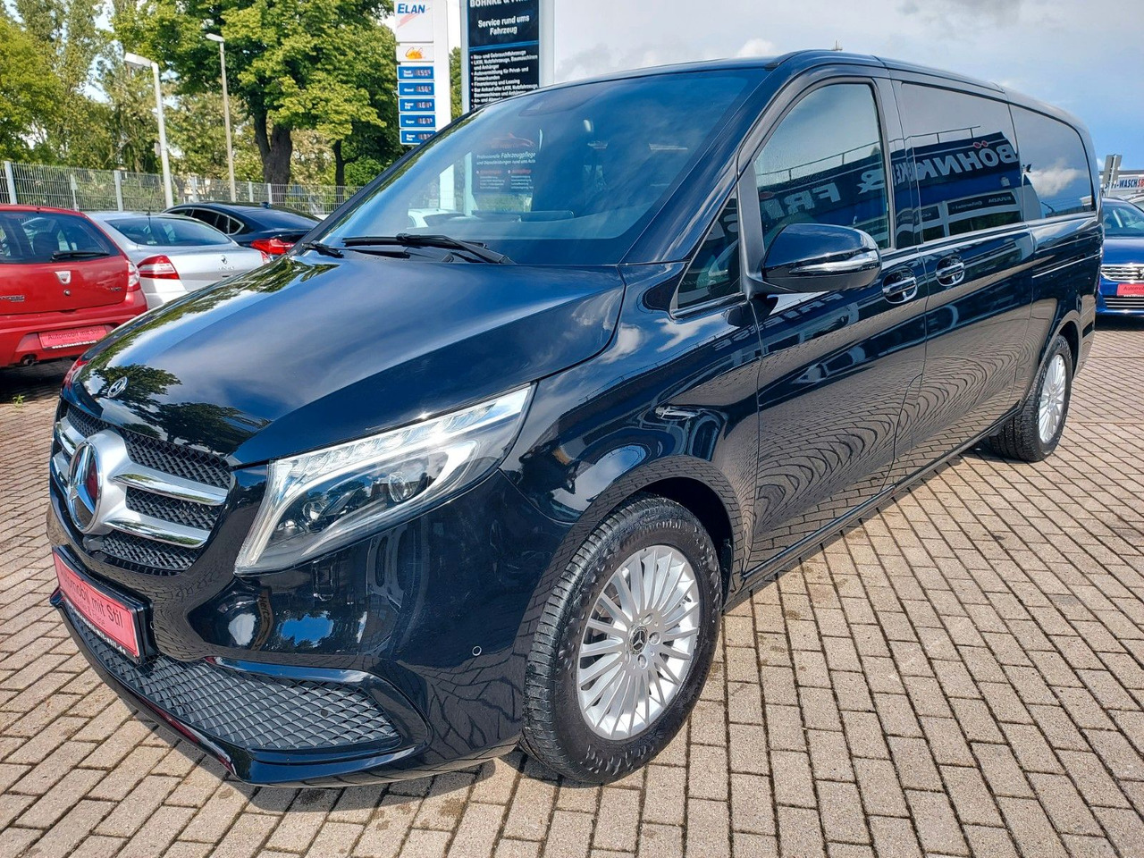 Mercedes-Benz V -Klasse V250 d AMG AVANTGARDE extralang 8 Sitz - Putnički kombi: slika Mercedes-Benz V -Klasse V250 d AMG AVANTGARDE extralang 8 Sitz - Putnički kombi Mercedes-Benz V -Klasse V250 d AMG AVANTGARDE extralang 8 Sitz - Putnički kombi: slika Mercedes-Benz V -Klasse V250 d AMG AVANTGARDE extralang 8 Sitz - Putnički kombi