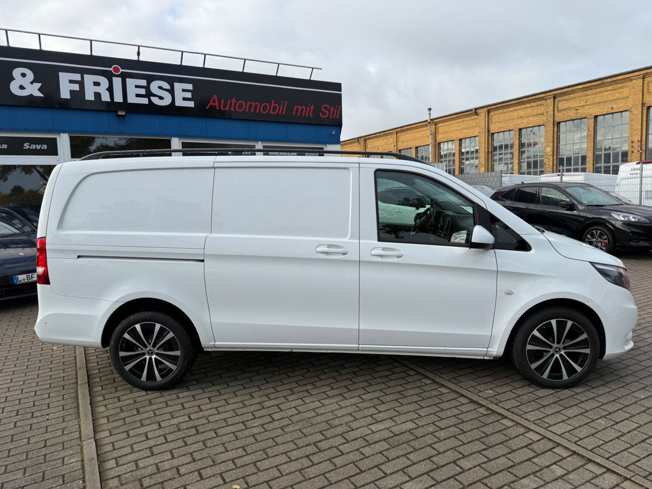 Mercedes-Benz Vito Kasten 114 CDI RWD lang KLIMA NAVI KAMERA P - Putnički kombi: slika Mercedes-Benz Vito Kasten 114 CDI RWD lang KLIMA NAVI KAMERA P - Putnički kombi Mercedes-Benz Vito Kasten 114 CDI RWD lang KLIMA NAVI KAMERA P - Putnički kombi: slika Mercedes-Benz Vito Kasten 114 CDI RWD lang KLIMA NAVI KAMERA P - Putnički kombi