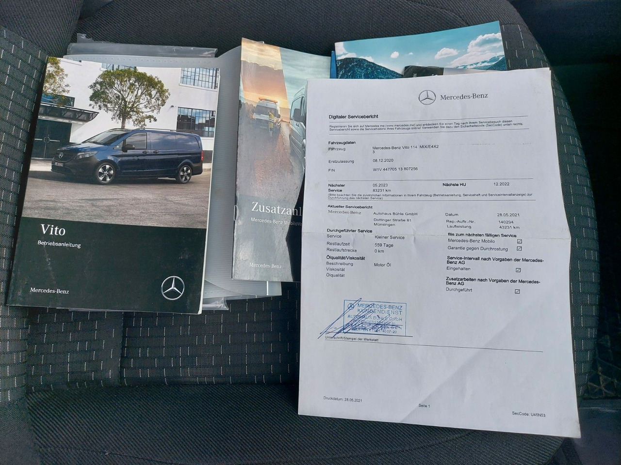 Putnički kombi Mercedes-Benz Vito Mixto 114 CDI 4x4 Extralang 5 Sitze LED: slika Putnički kombi Mercedes-Benz Vito Mixto 114 CDI 4x4 Extralang 5 Sitze LED Putnički kombi Mercedes-Benz Vito Mixto 114 CDI 4x4 Extralang 5 Sitze LED: slika Putnički kombi Mercedes-Benz Vito Mixto 114 CDI 4x4 Extralang 5 Sitze LED