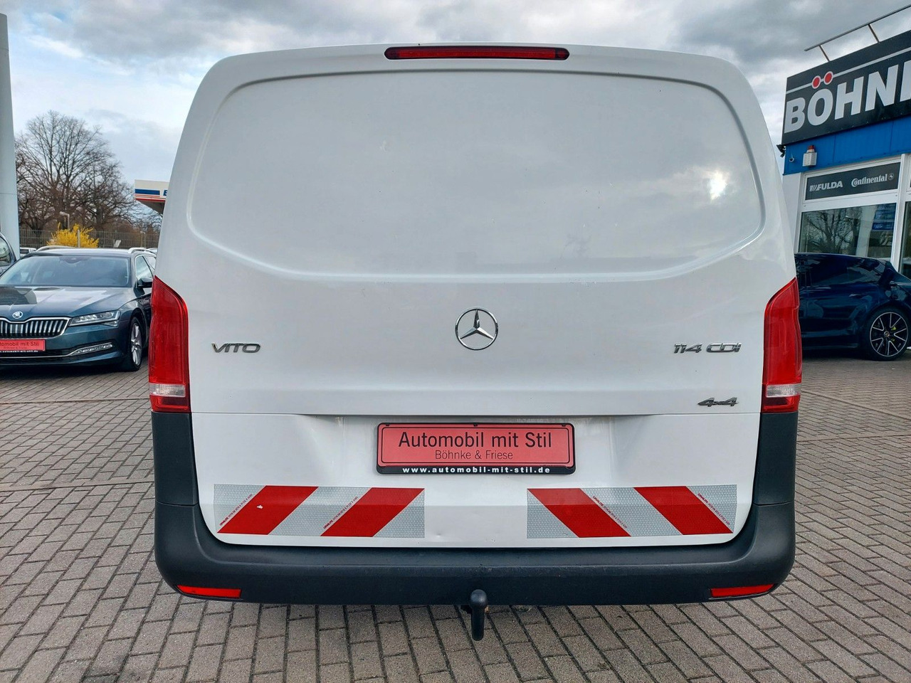 Putnički kombi Mercedes-Benz Vito Mixto 114 CDI 4x4 Extralang 5 Sitze LED: slika Putnički kombi Mercedes-Benz Vito Mixto 114 CDI 4x4 Extralang 5 Sitze LED Putnički kombi Mercedes-Benz Vito Mixto 114 CDI 4x4 Extralang 5 Sitze LED: slika Putnički kombi Mercedes-Benz Vito Mixto 114 CDI 4x4 Extralang 5 Sitze LED