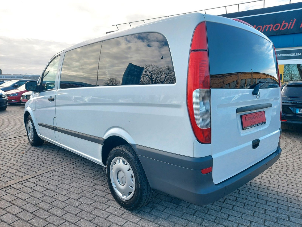 Mercedes-Benz Vito V6 165 KW 224 PS KLIMA Standheiz. SHZ TEMPO - Putnički kombi: slika Mercedes-Benz Vito V6 165 KW 224 PS KLIMA Standheiz. SHZ TEMPO - Putnički kombi Mercedes-Benz Vito V6 165 KW 224 PS KLIMA Standheiz. SHZ TEMPO - Putnički kombi: slika Mercedes-Benz Vito V6 165 KW 224 PS KLIMA Standheiz. SHZ TEMPO - Putnički kombi