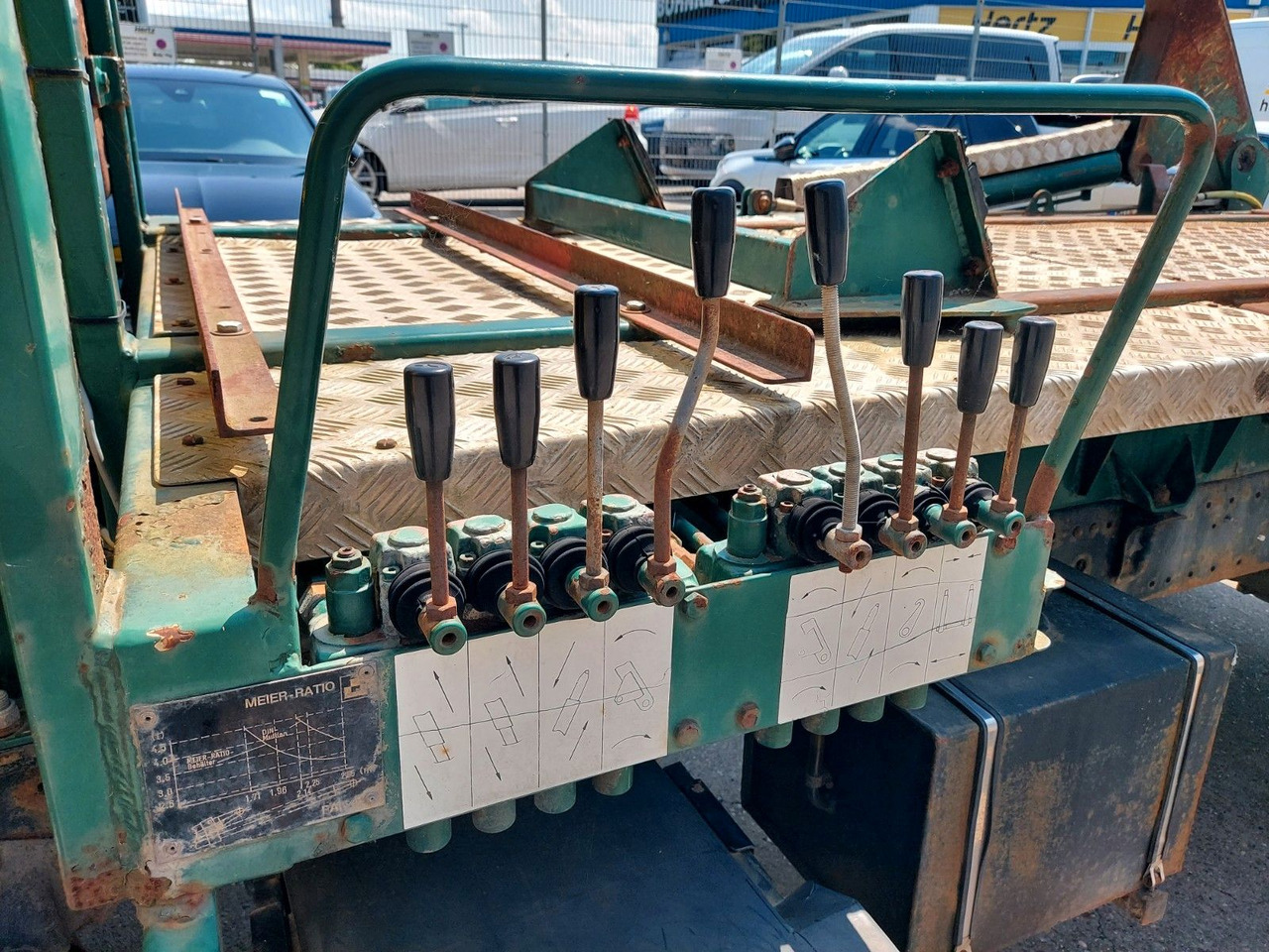 Utovarivač s proklizavajućim upravljanjem Mitsubishi Canter 7C18 Absetzer Kipper Meier Ratio 4500kg: slika Utovarivač s proklizavajućim upravljanjem Mitsubishi Canter 7C18 Absetzer Kipper Meier Ratio 4500kg