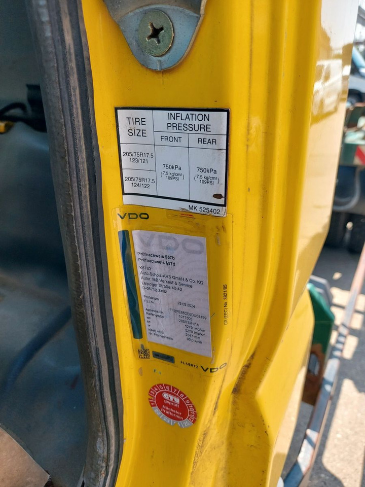 Utovarivač s proklizavajućim upravljanjem Mitsubishi Canter 7C18 Absetzer Kipper Meier Ratio 4500kg: slika Utovarivač s proklizavajućim upravljanjem Mitsubishi Canter 7C18 Absetzer Kipper Meier Ratio 4500kg