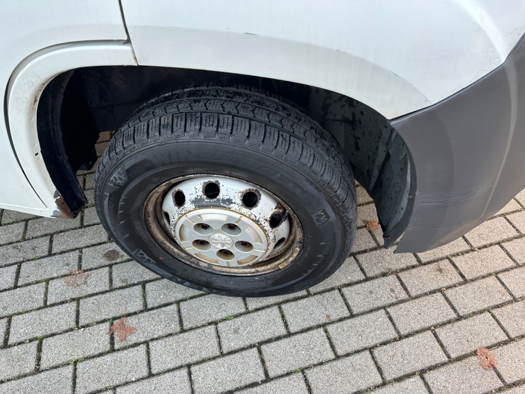 Peugeot Boxer Kasten L1H1 Komfort HDi 150 TÜV NEU KLIMA - Minibus, Putnički kombi: slika Peugeot Boxer Kasten L1H1 Komfort HDi 150 TÜV NEU KLIMA - Minibus, Putnički kombi Peugeot Boxer Kasten L1H1 Komfort HDi 150 TÜV NEU KLIMA - Minibus, Putnički kombi: slika Peugeot Boxer Kasten L1H1 Komfort HDi 150 TÜV NEU KLIMA - Minibus, Putnički kombi