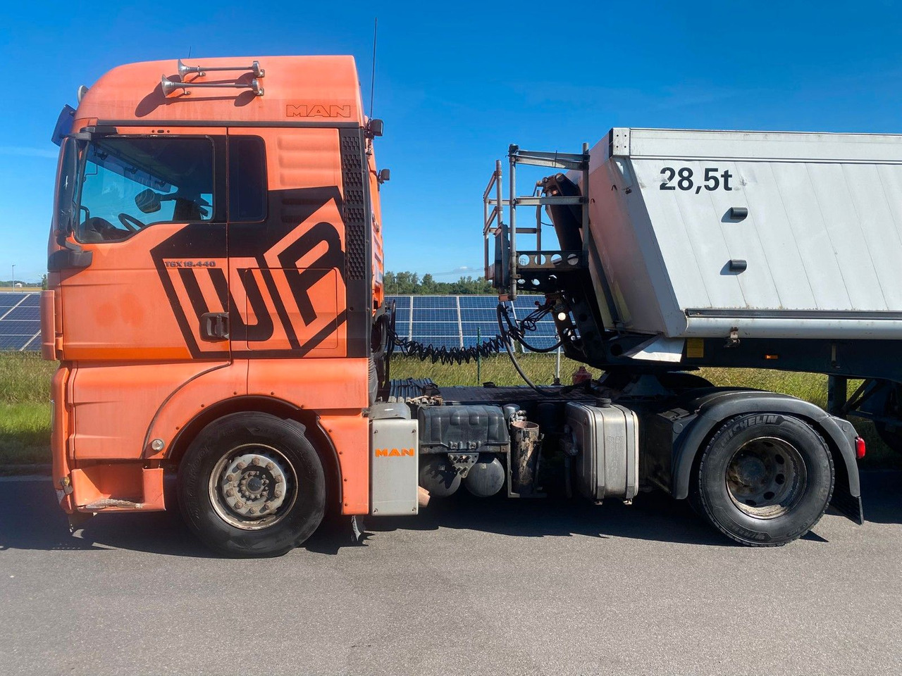 MAN TGX 18.440 4x2 KIPPHYDRAULIK - Tegljač: slika MAN TGX 18.440 4x2 KIPPHYDRAULIK - Tegljač MAN TGX 18.440 4x2 KIPPHYDRAULIK - Tegljač: slika MAN TGX 18.440 4x2 KIPPHYDRAULIK - Tegljač