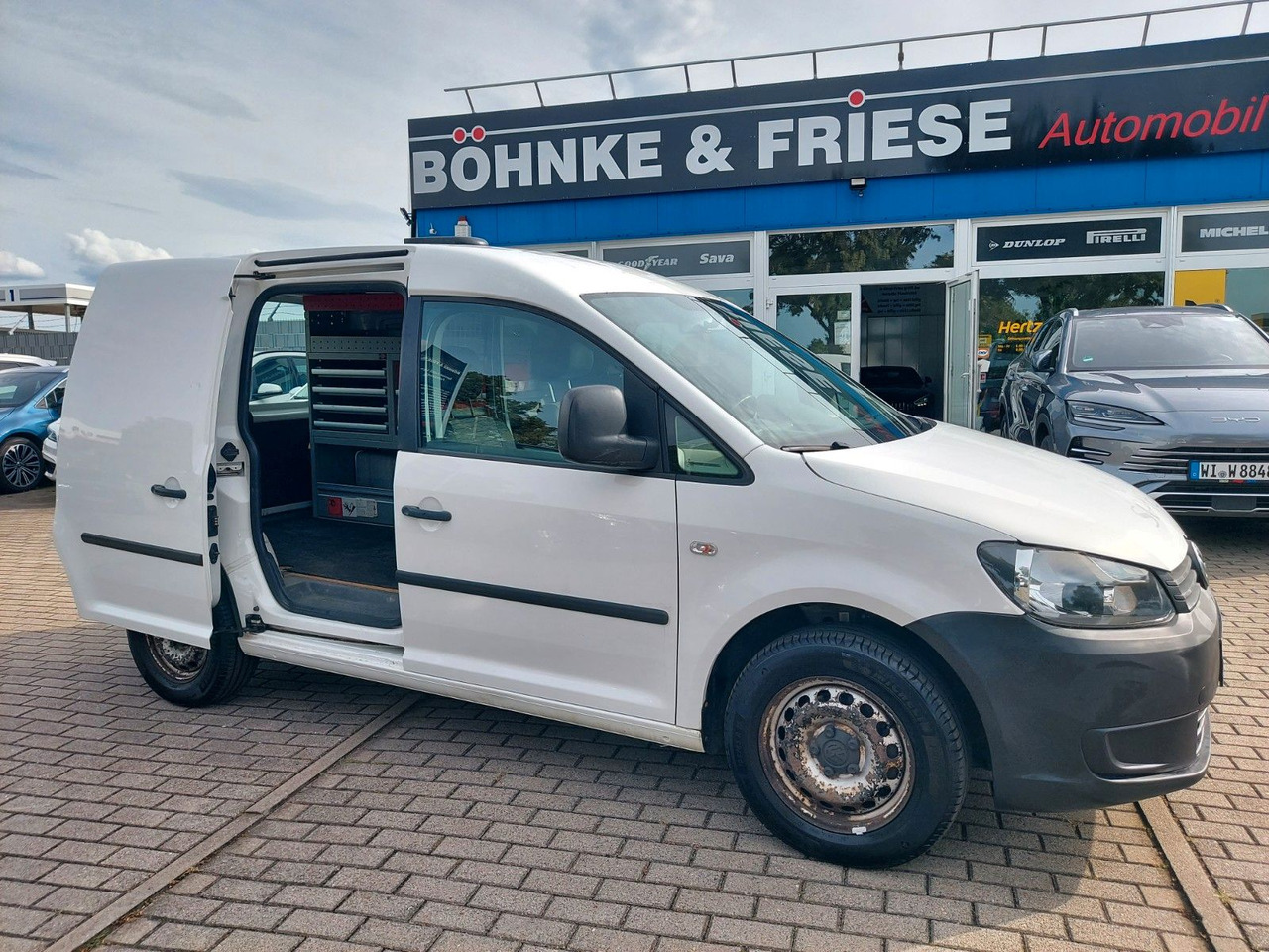 Volkswagen Caddy Kasten 1.6 TDi Kombi Kasten Sortimo - Putnički kombi: slika Volkswagen Caddy Kasten 1.6 TDi Kombi Kasten Sortimo - Putnički kombi Volkswagen Caddy Kasten 1.6 TDi Kombi Kasten Sortimo - Putnički kombi: slika Volkswagen Caddy Kasten 1.6 TDi Kombi Kasten Sortimo - Putnički kombi