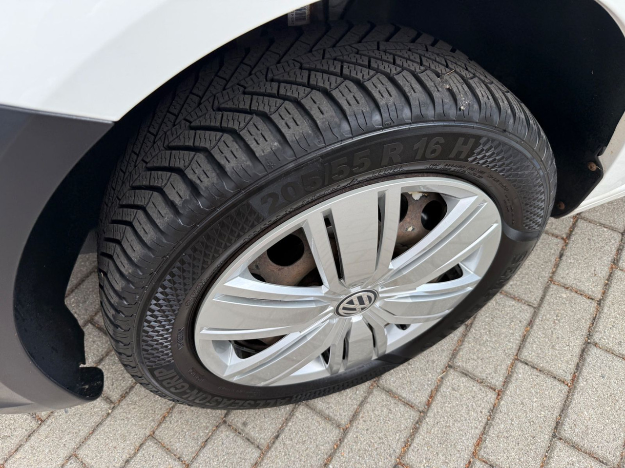 Putnički kombi Volkswagen Caddy Maxi  KastenKombi 5 SITZER KLIMAA SHZ AHK: slika Putnički kombi Volkswagen Caddy Maxi  KastenKombi 5 SITZER KLIMAA SHZ AHK