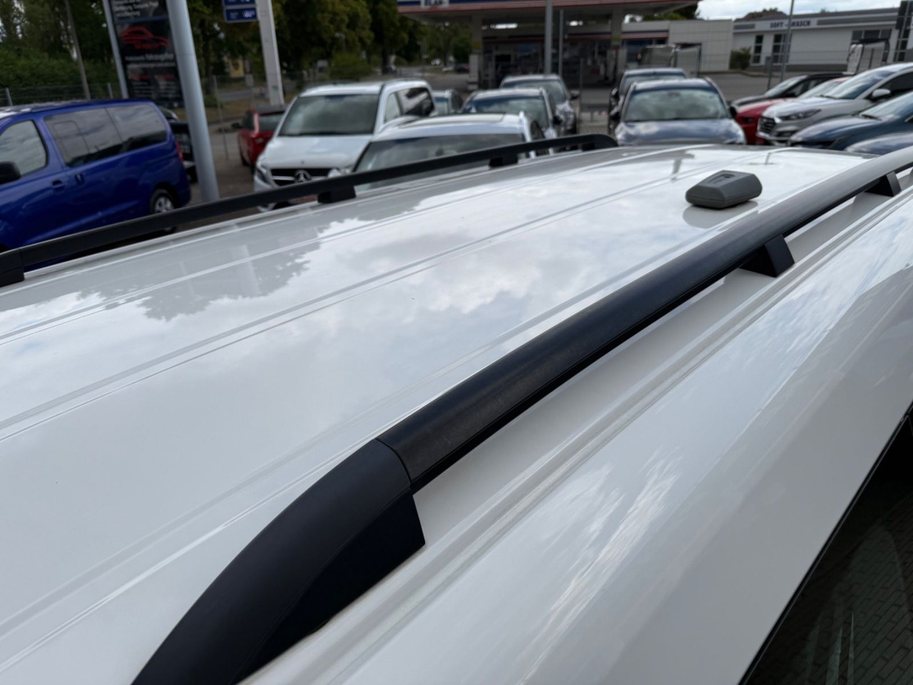 Putnički kombi Volkswagen Caddy Maxi  KastenKombi 5 SITZER KLIMAA SHZ AHK: slika Putnički kombi Volkswagen Caddy Maxi  KastenKombi 5 SITZER KLIMAA SHZ AHK