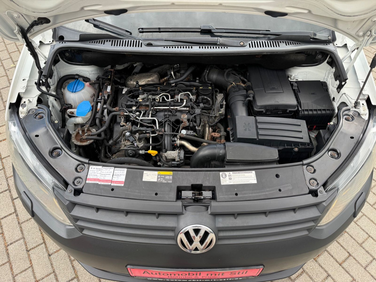 Putnički kombi Volkswagen Caddy Maxi  KastenKombi 5 SITZER KLIMAA SHZ AHK: slika Putnički kombi Volkswagen Caddy Maxi  KastenKombi 5 SITZER KLIMAA SHZ AHK