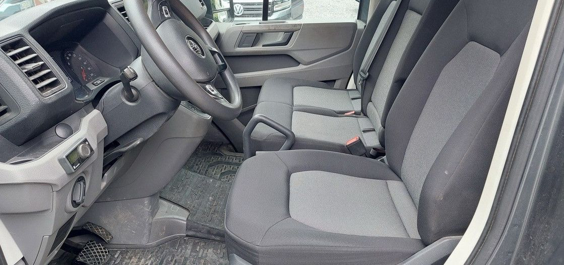 Putnički kombi Volkswagen Crafter Kasten 35 M Lang Hochdach DSG LED AHK: slika Putnički kombi Volkswagen Crafter Kasten 35 M Lang Hochdach DSG LED AHK Putnički kombi Volkswagen Crafter Kasten 35 M Lang Hochdach DSG LED AHK: slika Putnički kombi Volkswagen Crafter Kasten 35 M Lang Hochdach DSG LED AHK