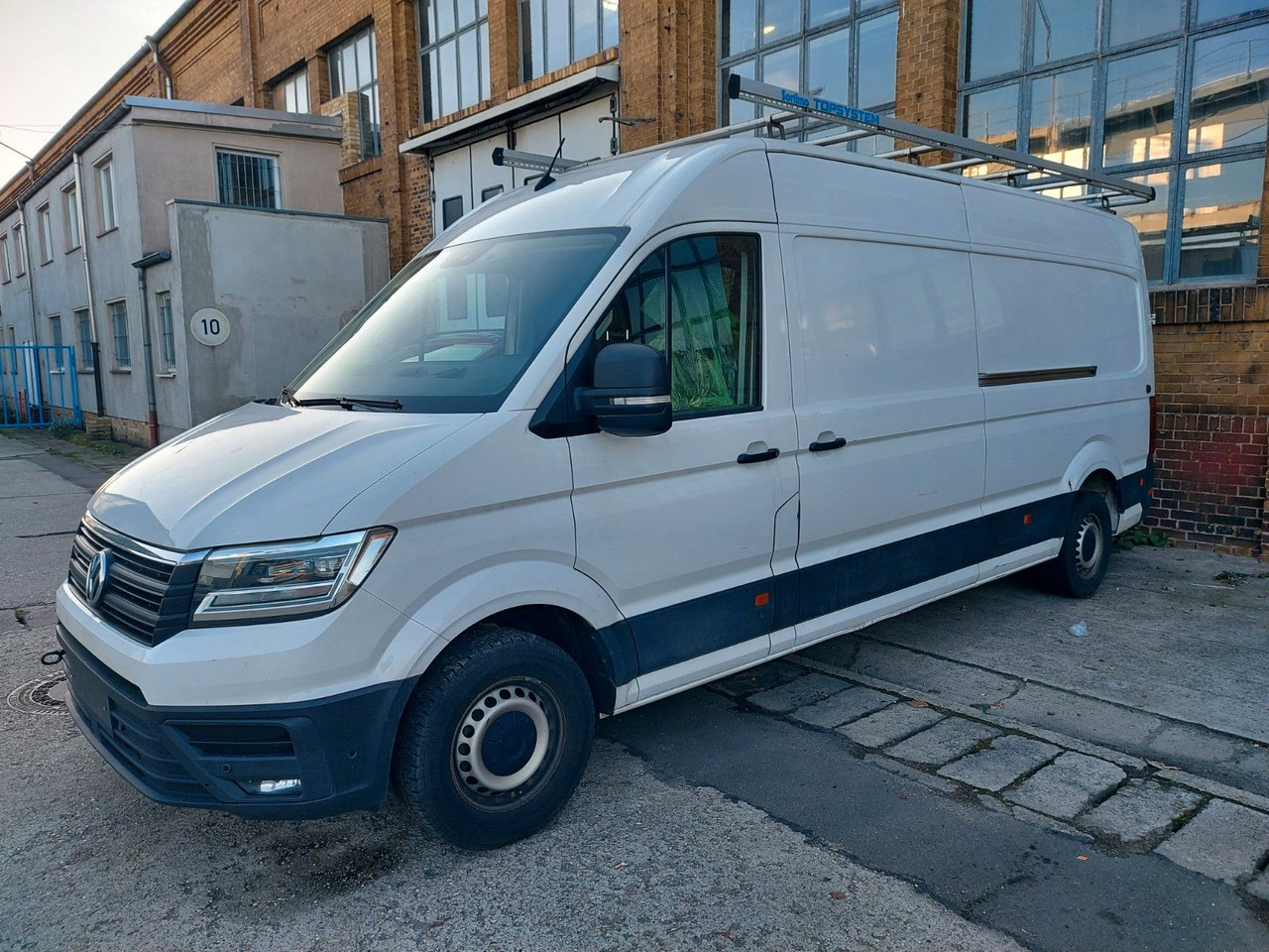 Volkswagen Crafter Kasten 35 lang Hochdach 4MOTION Maxi - Putnički kombi: slika Volkswagen Crafter Kasten 35 lang Hochdach 4MOTION Maxi - Putnički kombi Volkswagen Crafter Kasten 35 lang Hochdach 4MOTION Maxi - Putnički kombi: slika Volkswagen Crafter Kasten 35 lang Hochdach 4MOTION Maxi - Putnički kombi