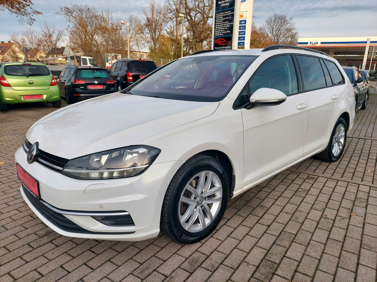 Volkswagen Golf VII Variant DSG Comfort ACC Massage Nav DAB - Karavan: slika Volkswagen Golf VII Variant DSG Comfort ACC Massage Nav DAB - Karavan Volkswagen Golf VII Variant DSG Comfort ACC Massage Nav DAB - Karavan: slika Volkswagen Golf VII Variant DSG Comfort ACC Massage Nav DAB - Karavan