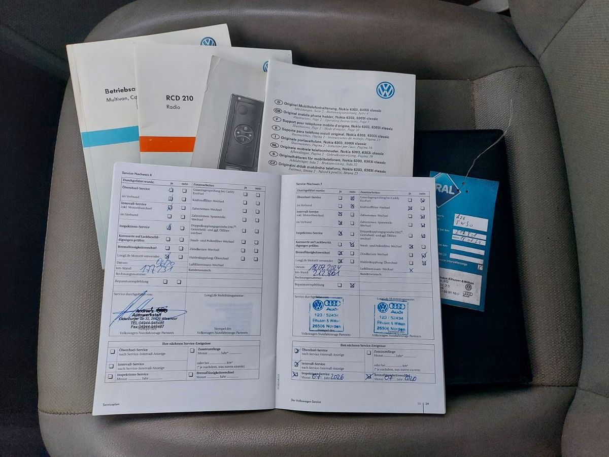 Dostavno vozilo s ravnom platformom, Dostavno vozilo s dvostrukom kabinom Volkswagen T5 Transporter Pritsche Doppelkabine: slika Dostavno vozilo s ravnom platformom, Dostavno vozilo s dvostrukom kabinom Volkswagen T5 Transporter Pritsche Doppelkabine Dostavno vozilo s ravnom platformom, Dostavno vozilo s dvostrukom kabinom Volkswagen T5 Transporter Pritsche Doppelkabine: slika Dostavno vozilo s ravnom platformom, Dostavno vozilo s dvostrukom kabinom Volkswagen T5 Transporter Pritsche Doppelkabine