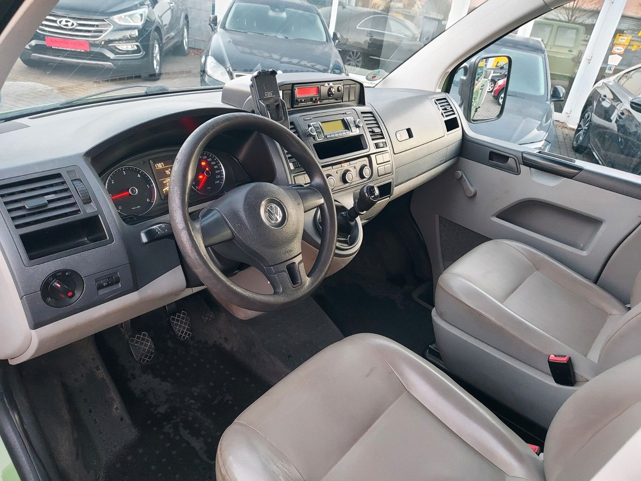 Dostavno vozilo s ravnom platformom, Dostavno vozilo s dvostrukom kabinom Volkswagen T5 Transporter Pritsche Doppelkabine: slika Dostavno vozilo s ravnom platformom, Dostavno vozilo s dvostrukom kabinom Volkswagen T5 Transporter Pritsche Doppelkabine Dostavno vozilo s ravnom platformom, Dostavno vozilo s dvostrukom kabinom Volkswagen T5 Transporter Pritsche Doppelkabine: slika Dostavno vozilo s ravnom platformom, Dostavno vozilo s dvostrukom kabinom Volkswagen T5 Transporter Pritsche Doppelkabine