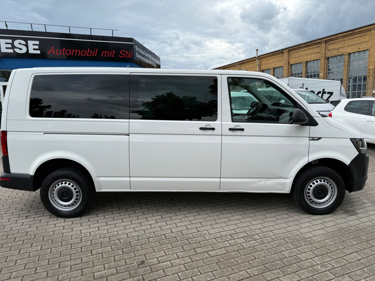 Volkswagen T6 Transporter Kasten Kombi lang 4Motion 5 Sitze - Putnički kombi: slika Volkswagen T6 Transporter Kasten Kombi lang 4Motion 5 Sitze - Putnički kombi Volkswagen T6 Transporter Kasten Kombi lang 4Motion 5 Sitze - Putnički kombi: slika Volkswagen T6 Transporter Kasten Kombi lang 4Motion 5 Sitze - Putnički kombi