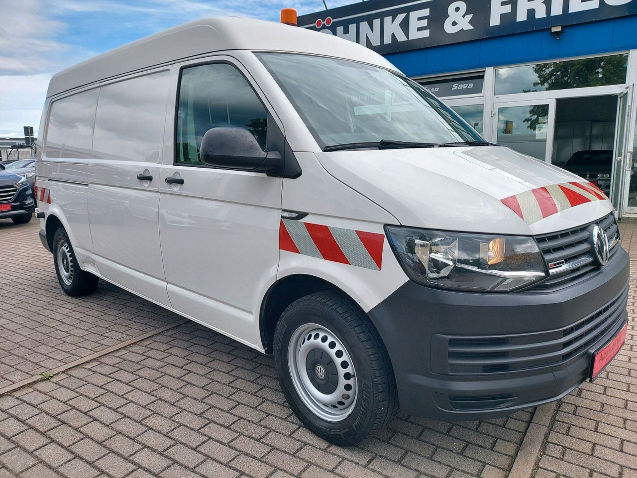 Volkswagen T6 Transporter Kombi Kasten 4x4 hoch lang Klima - Putnički kombi: slika Volkswagen T6 Transporter Kombi Kasten 4x4 hoch lang Klima - Putnički kombi Volkswagen T6 Transporter Kombi Kasten 4x4 hoch lang Klima - Putnički kombi: slika Volkswagen T6 Transporter Kombi Kasten 4x4 hoch lang Klima - Putnički kombi