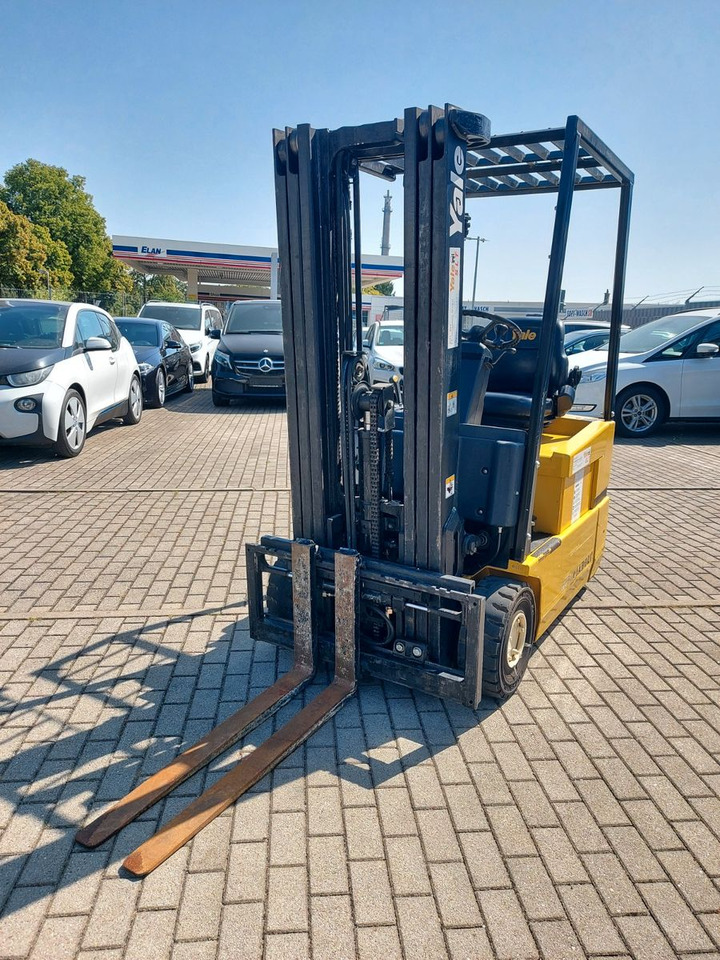 Yale Stapler ERP16ATF E1980 48Volt 1550kg - Električni viličar: slika Yale Stapler ERP16ATF E1980 48Volt 1550kg - Električni viličar Yale Stapler ERP16ATF E1980 48Volt 1550kg - Električni viličar: slika Yale Stapler ERP16ATF E1980 48Volt 1550kg - Električni viličar