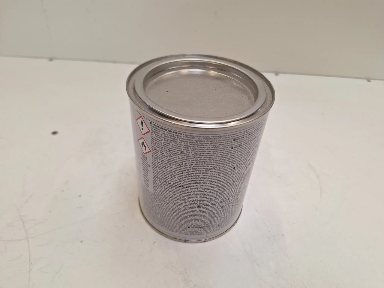 1 Dose Standomix (Standox) - Oprema za radionice: slika 1 Dose Standomix (Standox) - Oprema za radionice 1 Dose Standomix (Standox) - Oprema za radionice: slika 1 Dose Standomix (Standox) - Oprema za radionice