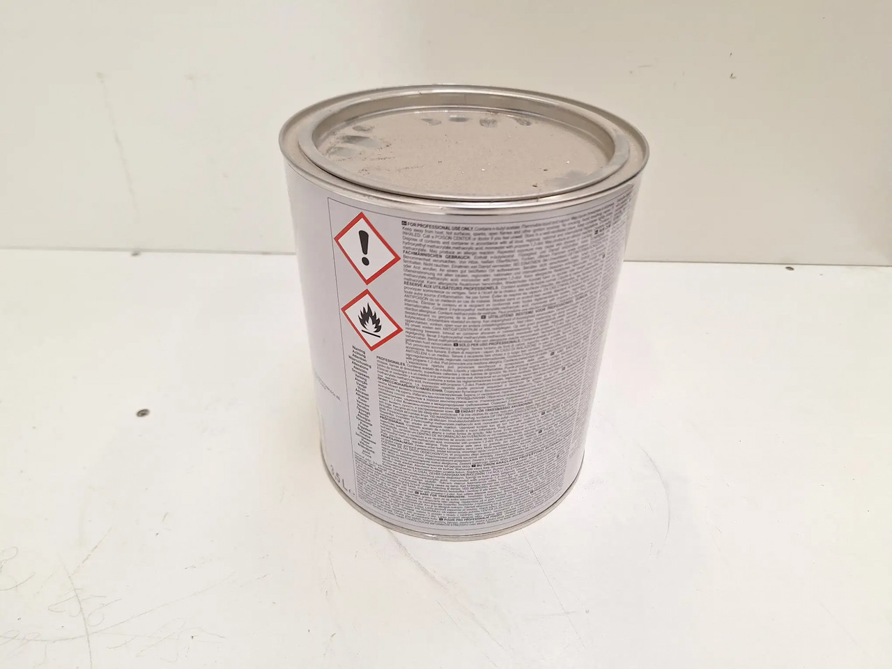 1 Dose Standomix (Standox) - Oprema za radionice: slika 1 Dose Standomix (Standox) - Oprema za radionice 1 Dose Standomix (Standox) - Oprema za radionice: slika 1 Dose Standomix (Standox) - Oprema za radionice